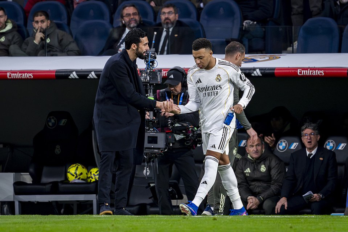 爱游戏体育-关于姆巴佩赛事官方发布败北新规，雄鹿争议不断！的信息